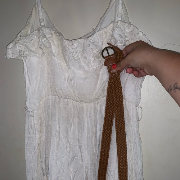 Off the shoulder white dress - Picture 4 of 5